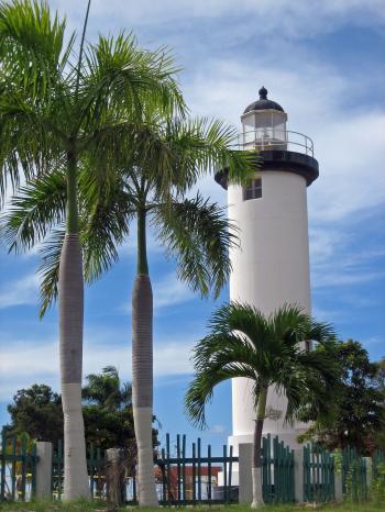 Punta Higuero Light - Wikipedia
