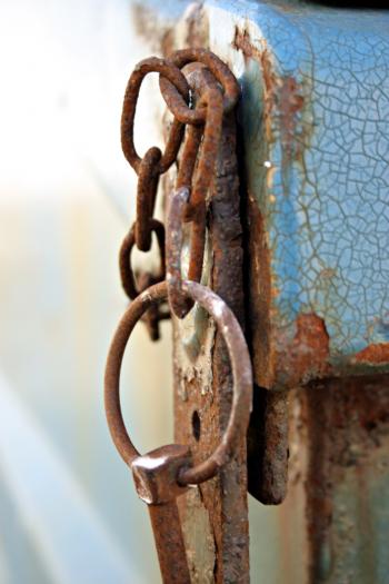 Rusted chain rings