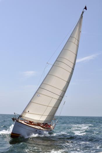 Sailing yacht - Wikipedia