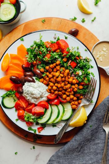 Greek Goddess Salad Bowl | Minimalist Baker Recipes