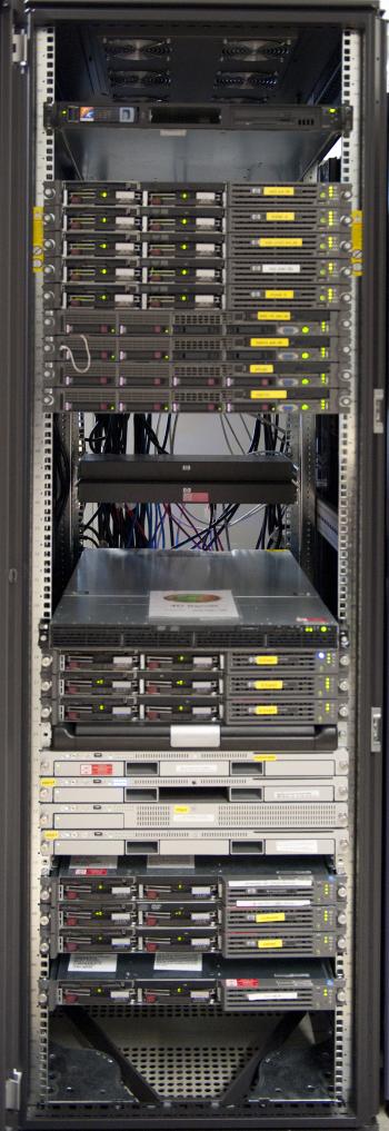 File:Server-tower hg.jpg - Wikimedia Commons