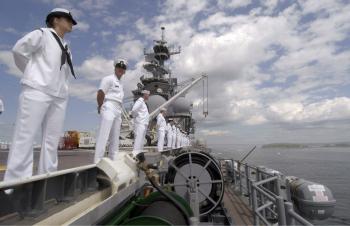 File:US Navy 050702-N-6204K-005 Sailors on the flight deck aboard ...