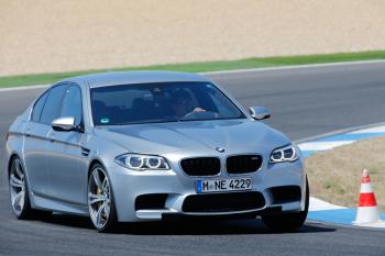 BMW Individual Pure Metal Silver. The most expensive BMW paint. (VIDEO)