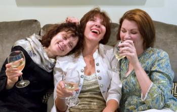 The Sisters Rosensweig Takes Stage at Northport's Bare Bones Theater
