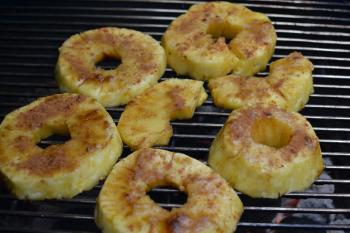 Grilled Sweet Pineapple Slices