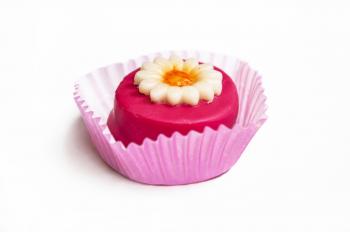 Small pink cupcake cake