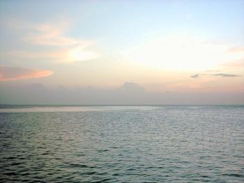 File:Sun and sea.JPG - Wikimedia Commons