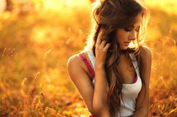 Girl on a sunny day [1900x1278] : wallpapers