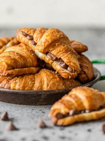 Sheet Pan Chocolate Croissant Recipe - The Cookie Rookie®