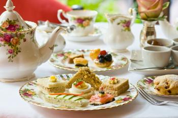 Mother & Daughter Tea Time with Flowers - Faith Flowers