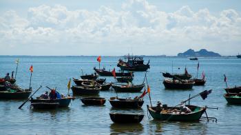 4-man-thai-fishing-village-da-nang.jpg