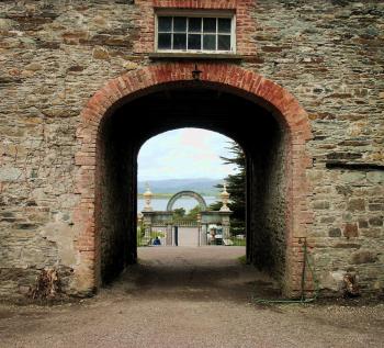 arch way | bantry house archway the bantry house is located in ...