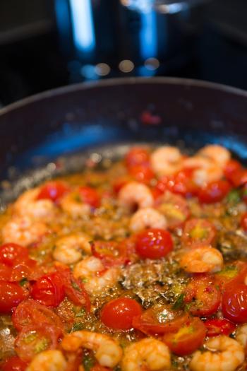 Tomatoes Sauteed With Shrimp Dish