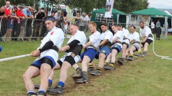 2015 UK Tug of War Championships – Men 600kg Final First End - YouTube