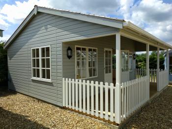 Ex-Display Garden Room With Veranda - 20ft x 20ft 714 (Ref: NAR308559)