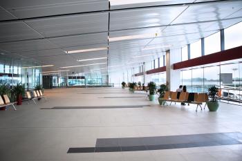 Singapore Changi Airport's new Terminal 1 viewing gallery open ...