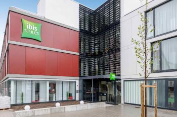 Hotel ibis Styles Karlsruhe Ettlingen. Book now! Free Wifi!