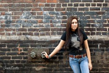 Senior Girl: Joe'l