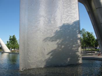 Water sculpture, Sherbourne and Lakeshore -r.jpg