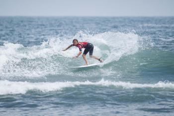 Female Members of the Woolworths Australian Junior Surfing Team Hit ...