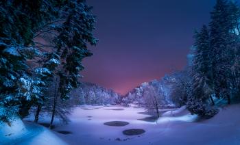 Winter lake at night / 3610 x 2191 / Nature / Photography | MIRIADNA.COM