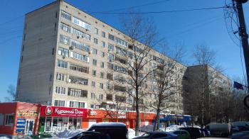 Дома №№23 и 21 по улице Городок-17 в посёлке Большие Вязёмы