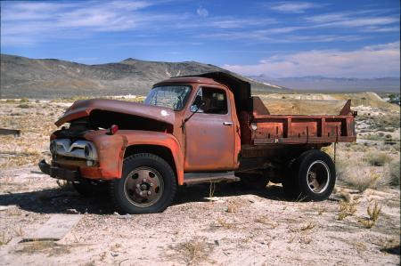 0080, c Nevad mining town, Oct 2003