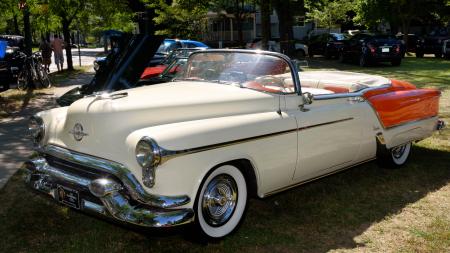 1953 Oldsmobile Ninety-Eight Fiesta Convertible