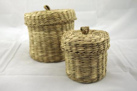 2 weaved baskets