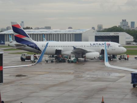 Airbus A320 LATAM Argentina, LV-BSJ