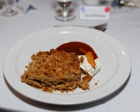 Apple crumble dessert