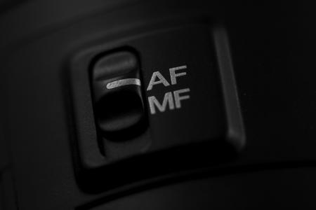 Auto or manual focus