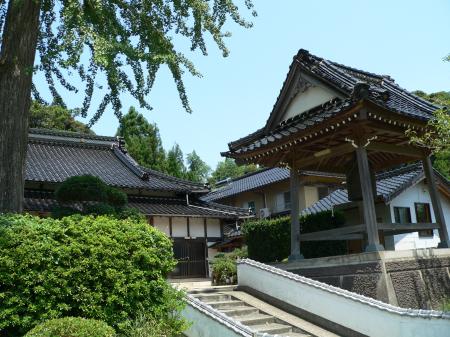 Bell in front of Japanese Buddhist Temple