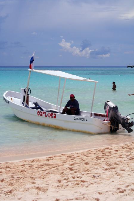 Boat on tropical shores