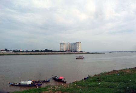 Boats on the Tonle Sap river - Phnom Penh