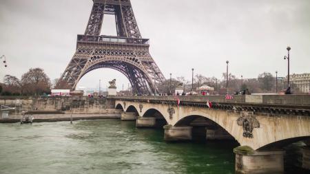 Bridge in Paris