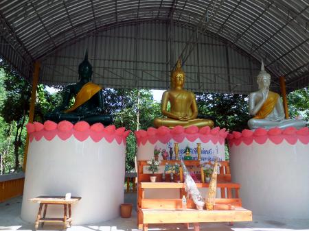 Buddha statues
