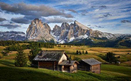 Cabin on Dolmites