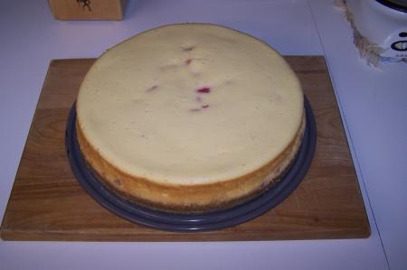 Cheesecake on cutting board