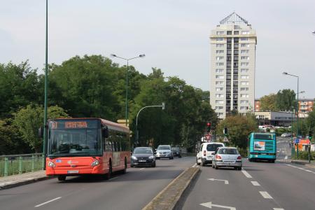 Citura - Heuliez Bus GX 327 n°318 et RVI Agora S n°231 - Ligne 9
