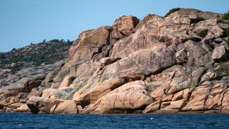 Cliffs on the south east part of Ryxö 6