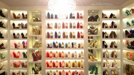 closet with shoes
