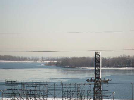 Closeup of Toronto harbour, from H, 2013 02 09 -ct.JPG