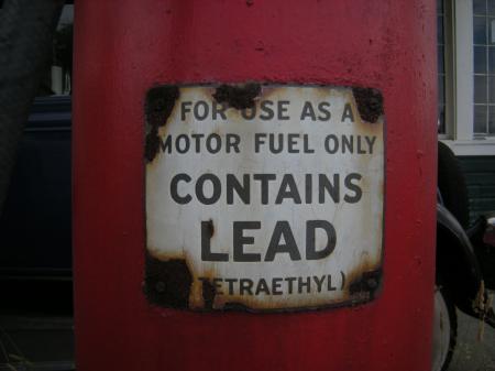 Contains lead