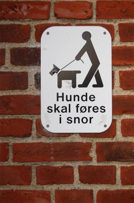 Danish no dogs sign