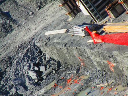 Detail of construction north of Queen, between Broadview and the DVP, 2017 06 03 A -f