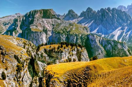 Dolmites Mountain Range