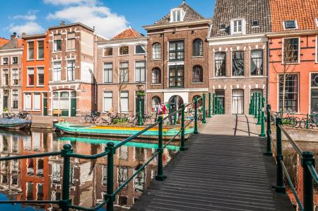 Dutch canal and houses