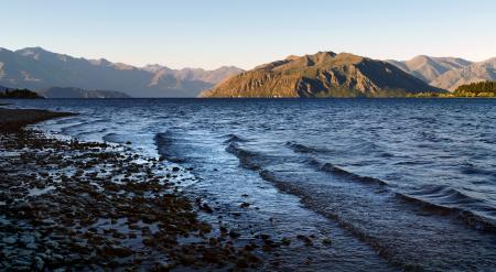 Evening. Lake Wanaka. NZ