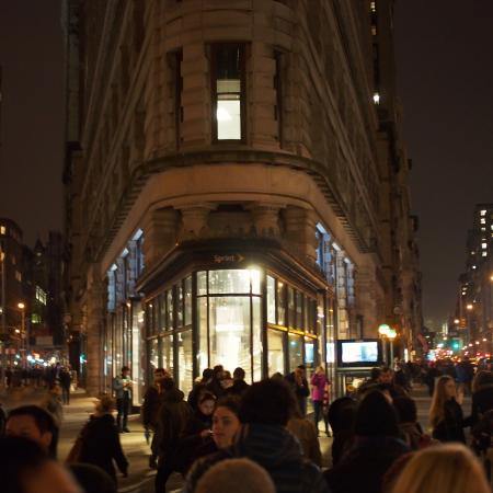 Flatiron building at night